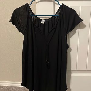 Women’s black top with tie